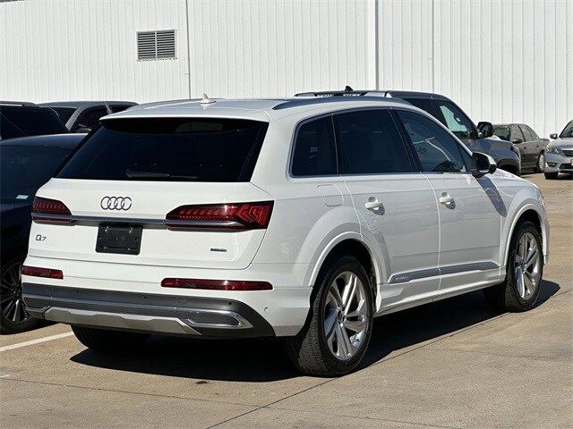 2022 Audi Q7 Premium Plus