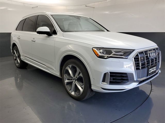 2022 Audi Q7 Premium Plus