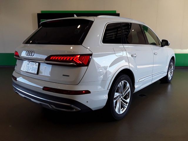 2022 Audi Q7 Premium Plus