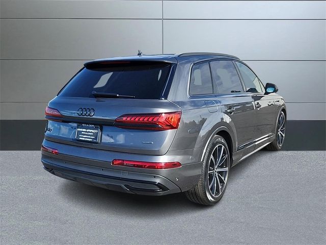 2022 Audi Q7 Prestige