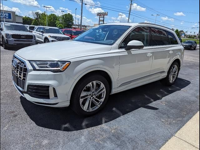 2022 Audi Q7 Premium Plus