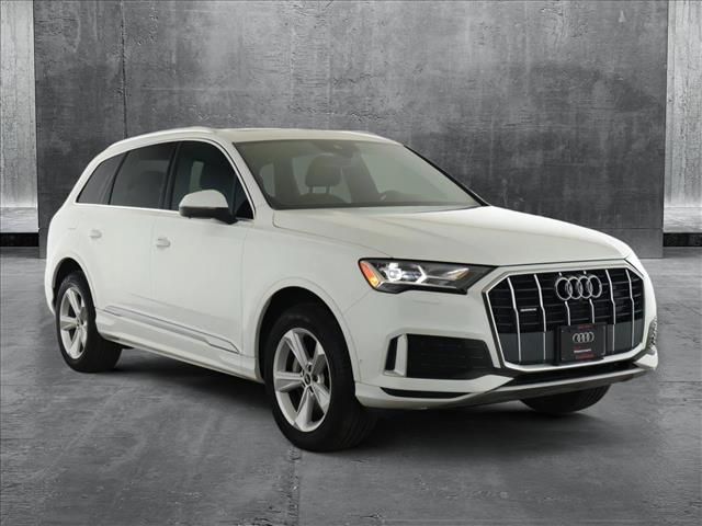 2022 Audi Q7 Premium