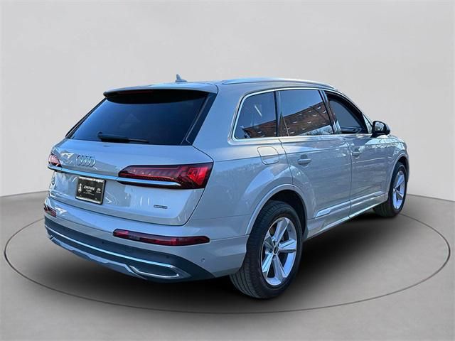 2022 Audi Q7 Premium