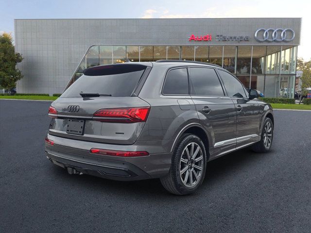 2022 Audi Q7 Premium Plus