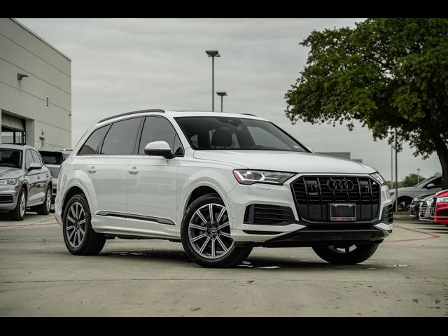 2022 Audi Q7 Premium Plus