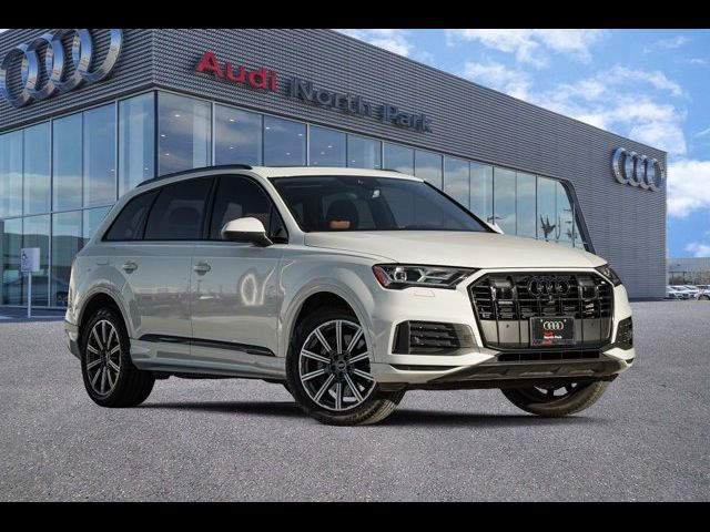 2022 Audi Q7 Premium Plus