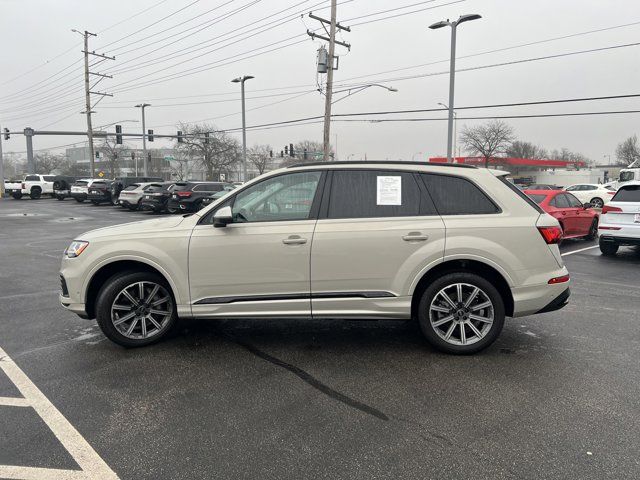 2022 Audi Q7 Premium Plus