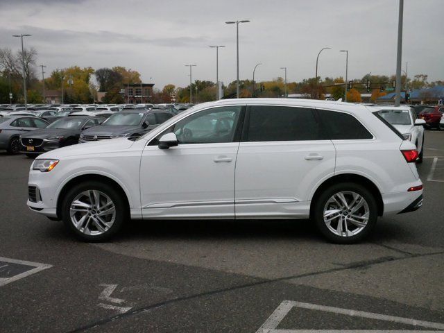 2022 Audi Q7 Premium Plus