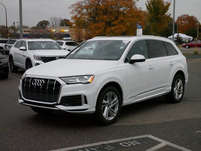 2022 Audi Q7 Premium Plus