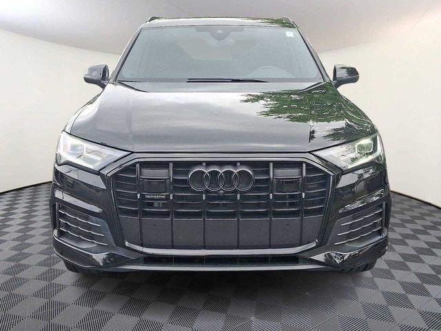 2022 Audi Q7 Premium Plus