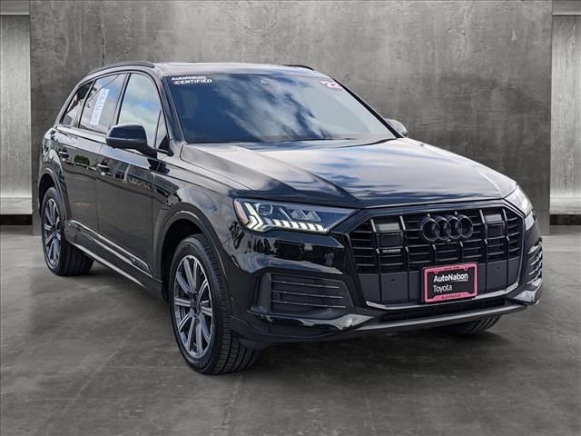 2022 Audi Q7 Premium Plus