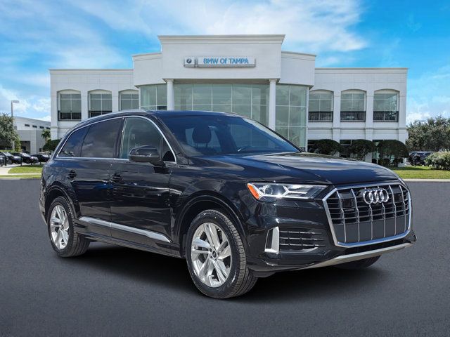 2022 Audi Q7 Premium Plus