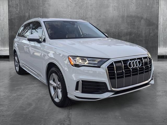 2022 Audi Q7 Premium Plus