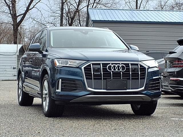 2022 Audi Q7 Premium Plus