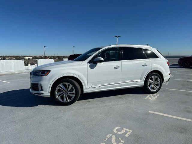 2022 Audi Q7 Premium Plus