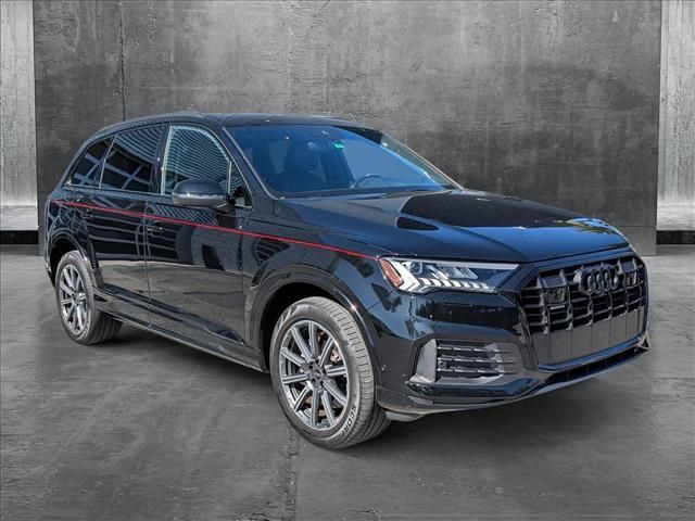 2022 Audi Q7 Premium Plus