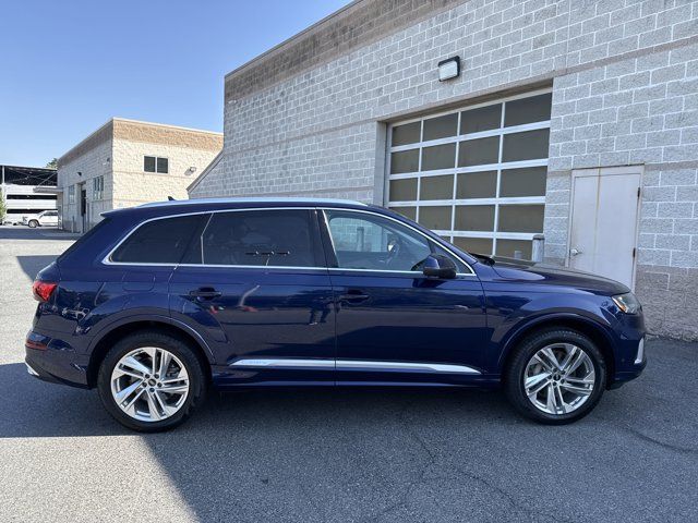 2022 Audi Q7 Premium Plus