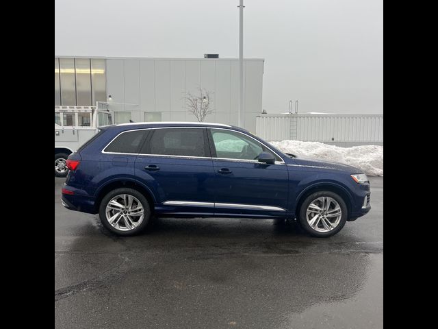 2022 Audi Q7 Premium Plus
