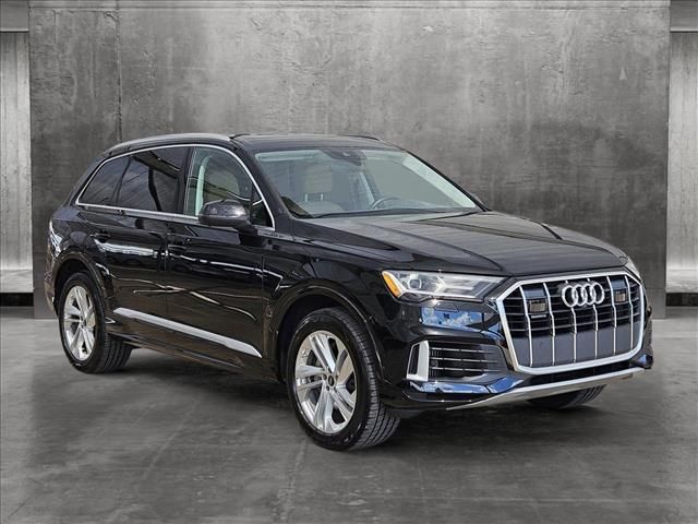 2022 Audi Q7 Premium Plus