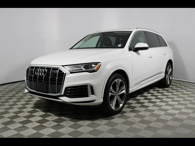 2022 Audi Q7 Premium Plus