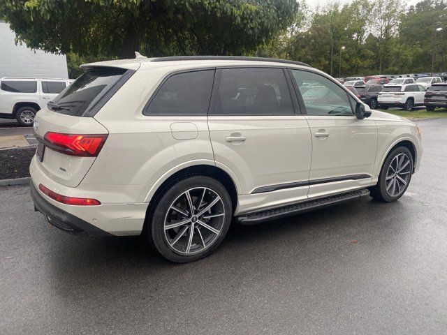 2022 Audi Q7 Premium Plus