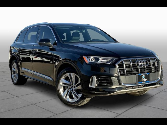 2022 Audi Q7 Premium Plus