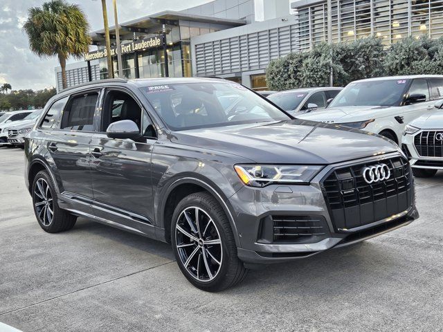 2022 Audi Q7 Premium Plus