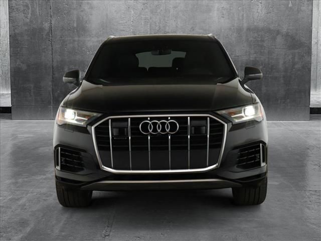 2022 Audi Q7 Premium Plus