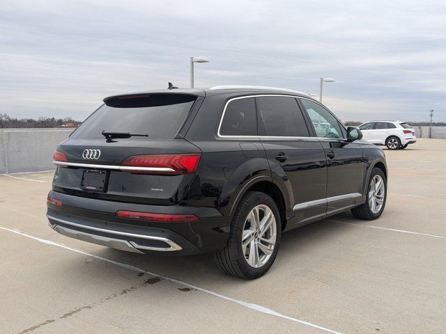 2022 Audi Q7 Premium Plus