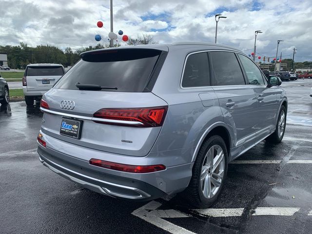 2022 Audi Q7 Premium Plus