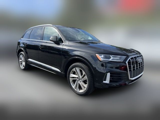 2022 Audi Q7 Premium Plus