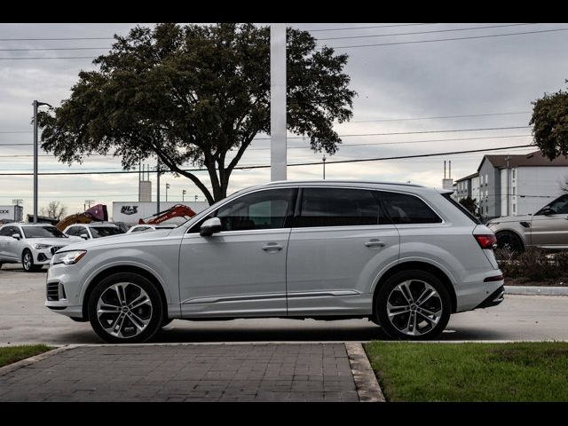 2022 Audi Q7 Premium Plus