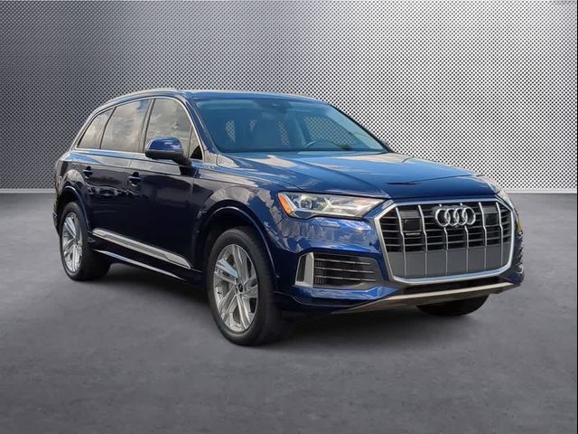 2022 Audi Q7 Premium Plus