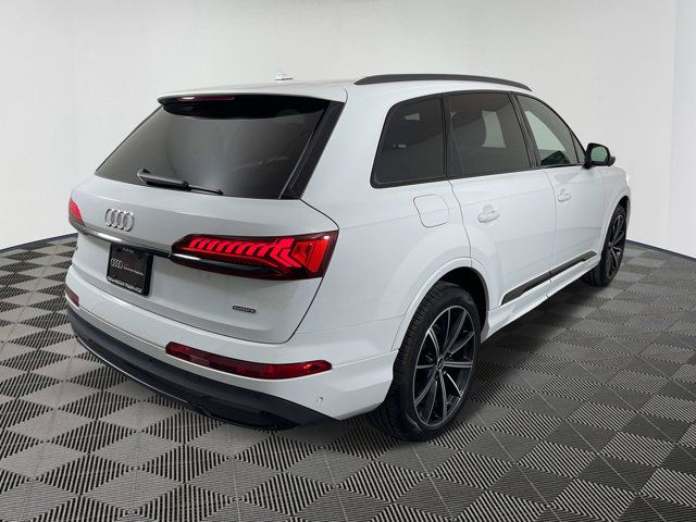 2022 Audi Q7 Premium Plus