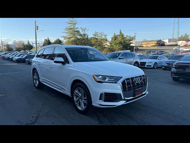2022 Audi Q7 Premium Plus