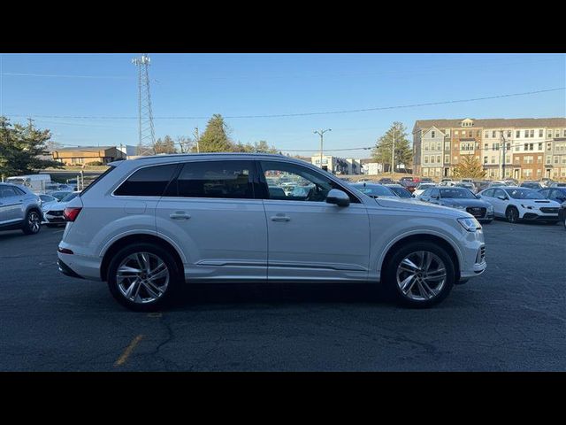 2022 Audi Q7 Premium Plus