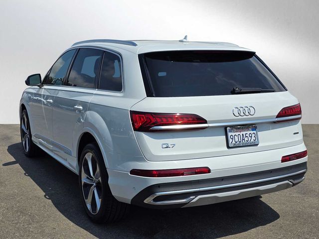 2022 Audi Q7 Premium Plus