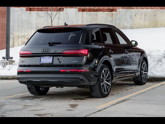 2022 Audi Q7 Premium Plus