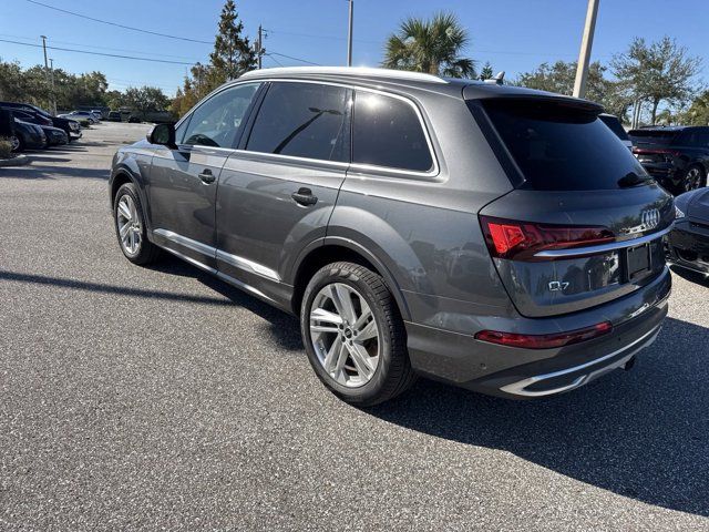 2022 Audi Q7 Premium Plus