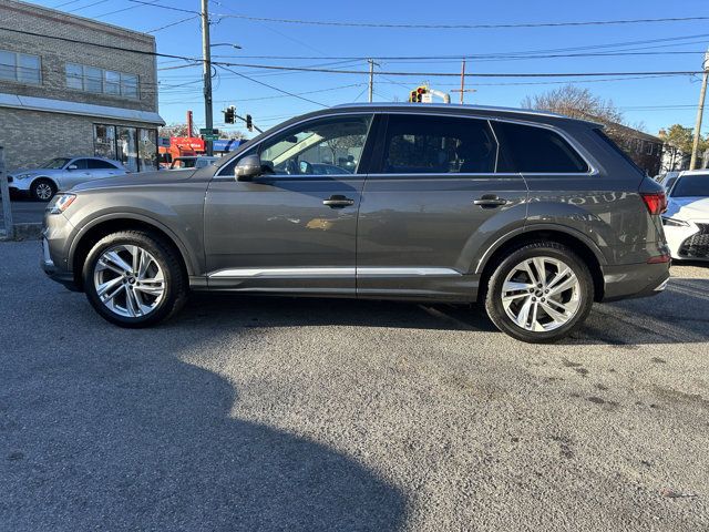 2022 Audi Q7 Premium Plus