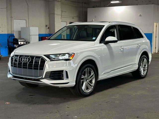 2022 Audi Q7 Premium Plus