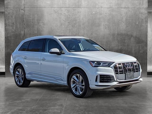 2022 Audi Q7 Premium Plus