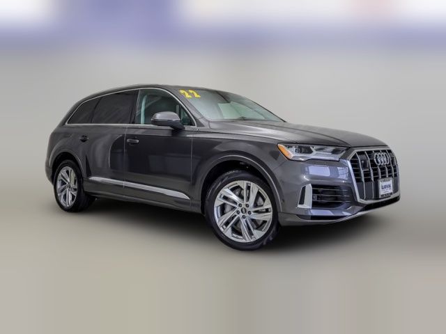 2022 Audi Q7 Premium Plus