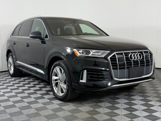2022 Audi Q7 Premium Plus