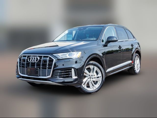 2022 Audi Q7 Premium Plus