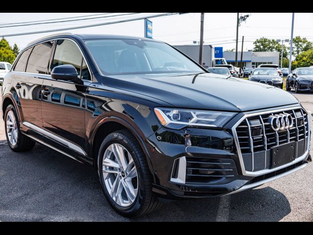 2022 Audi Q7 Premium Plus