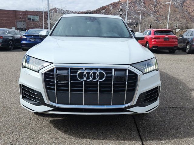 2022 Audi Q7 Premium Plus