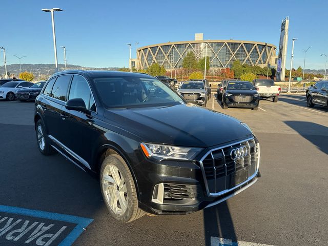 2022 Audi Q7 Premium Plus