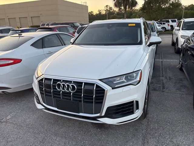 2022 Audi Q7 Premium Plus