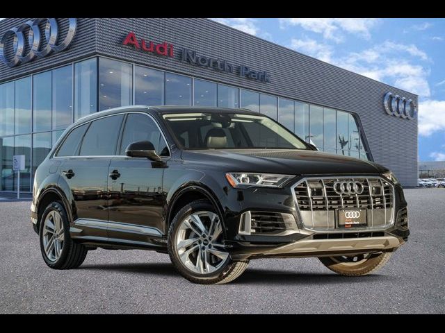 2022 Audi Q7 Premium Plus